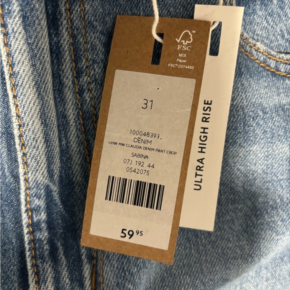 Dynamite Jeans - Picture 3 of 4